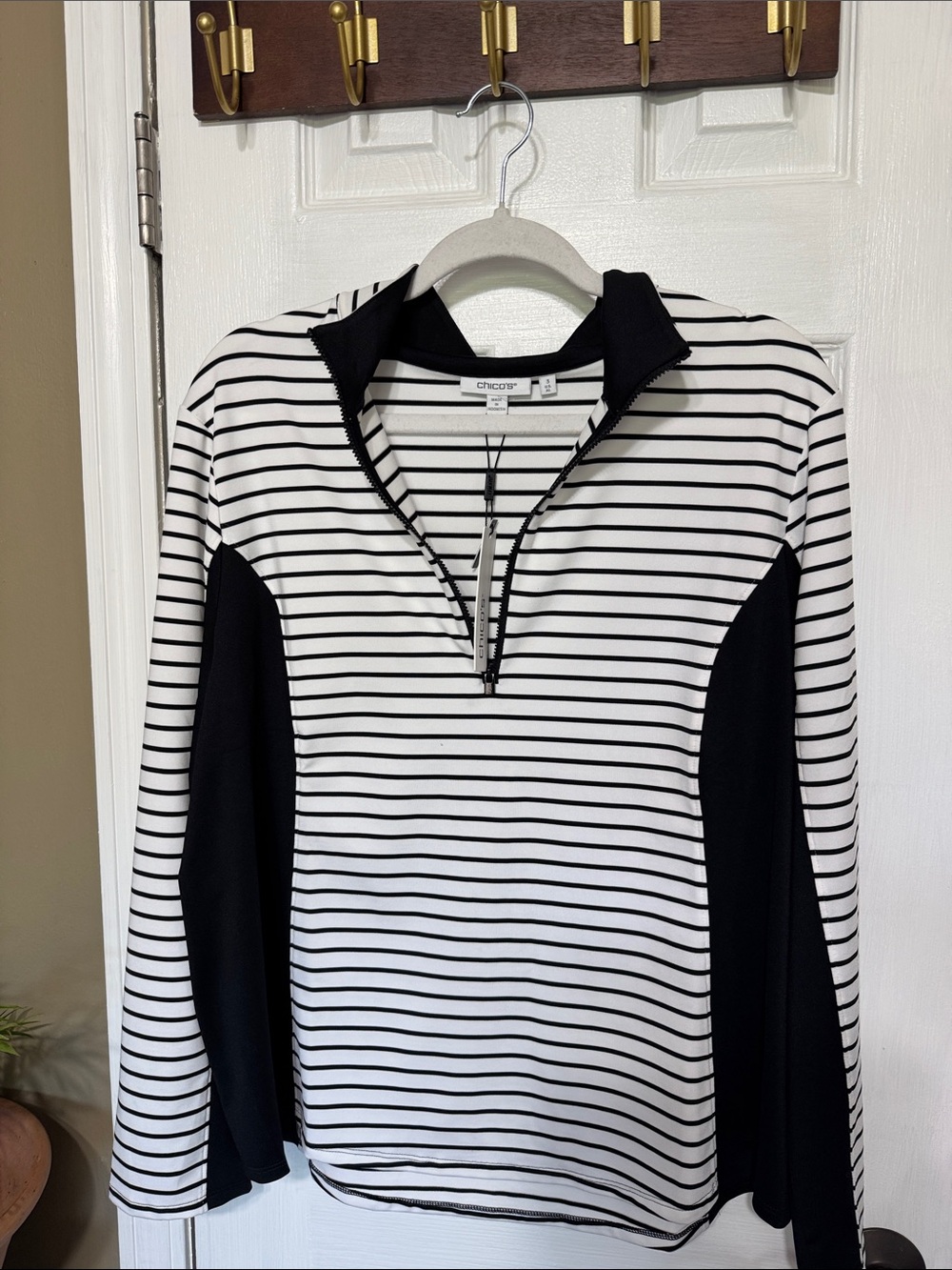 Chico's Zenergy UPF Stripe Blocked White Black Half-Zip Top Size 3